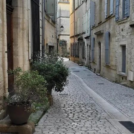 Place Aux Herbes Elegance Renaissance *