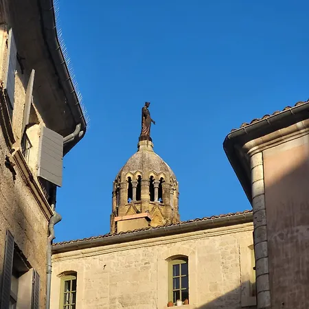 Place Aux Herbes Elegance Renaissance Apartamento Uzès