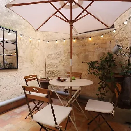 Appartement Place Aux Herbes Elegance Renaissance *