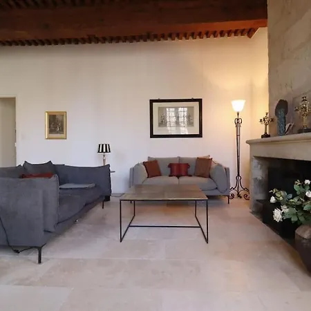 Place Aux Herbes Elegance Renaissance *