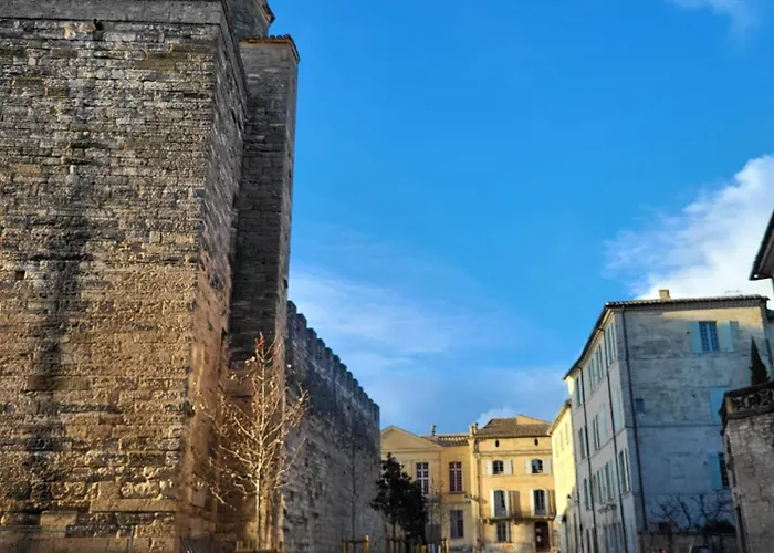 Place Aux Herbes Elegance Renaissance *