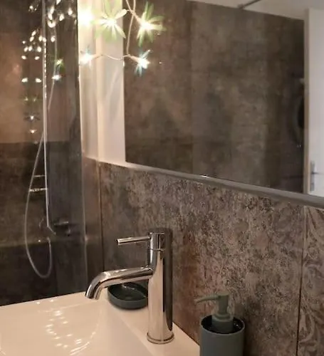 Διαμέρισμα Place Aux Herbes Elegance Renaissance Uzès