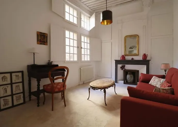 Apartamento Place Aux Herbes Elegance Renaissance Uzès