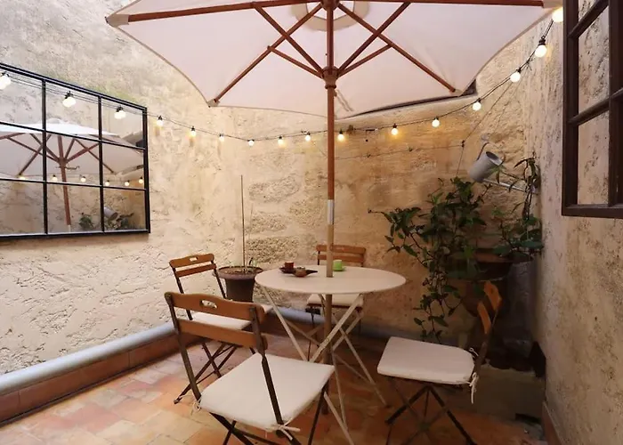 Apartamento Place Aux Herbes Elegance Renaissance *